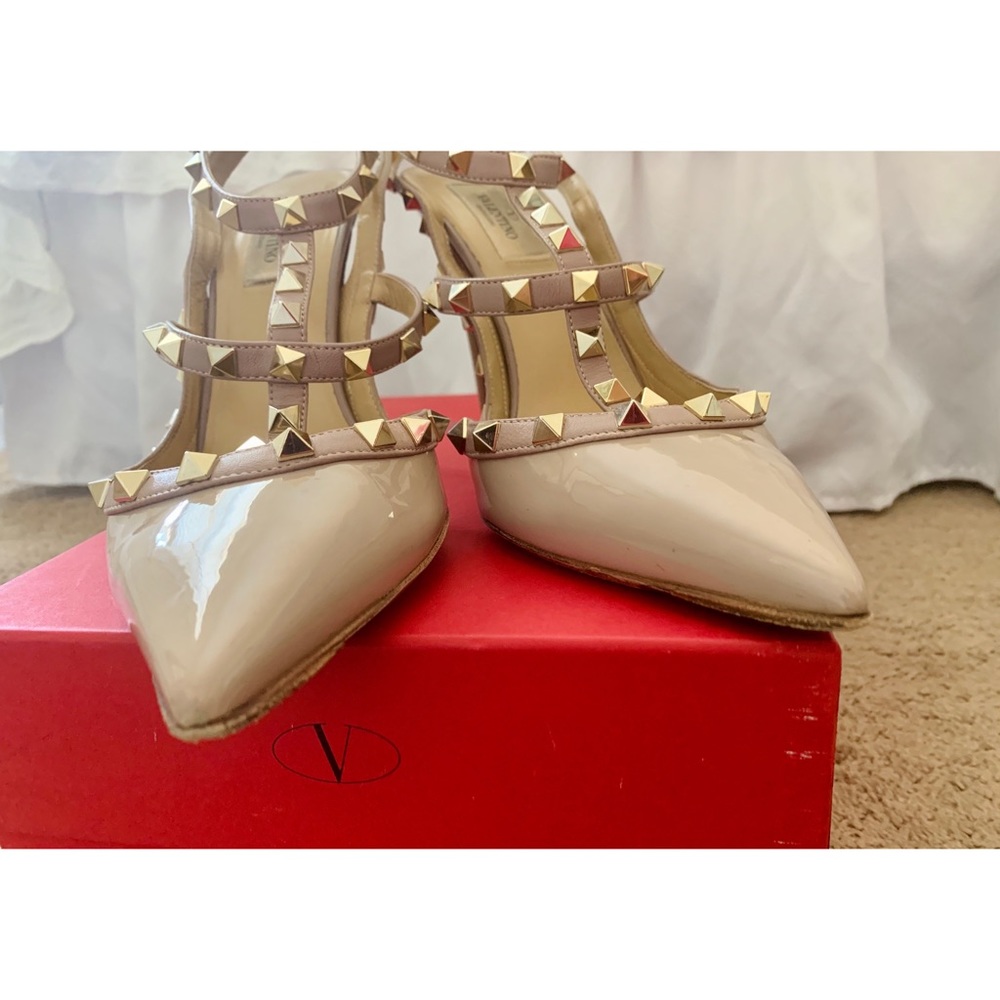 ✨ SOLD ✨Valentino Rockstuds w/Box and Dust Bag - Picture 12 of 12
